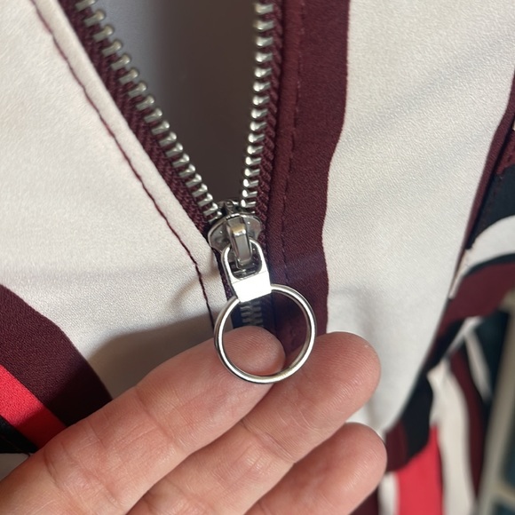 Express adorable striped dress 🥰 - Picture 3 of 6